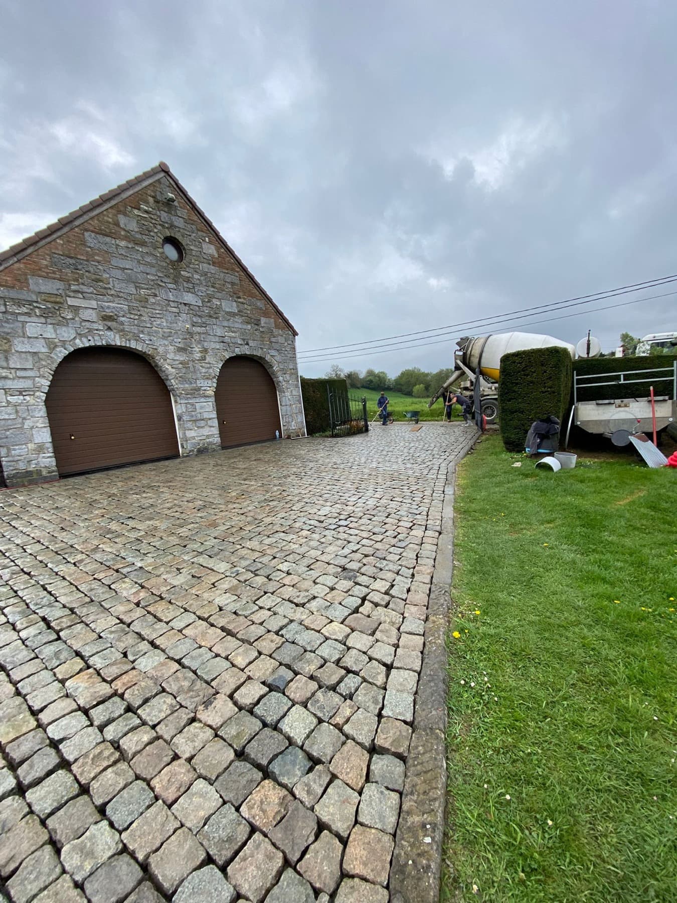 Allée en anciens pavés